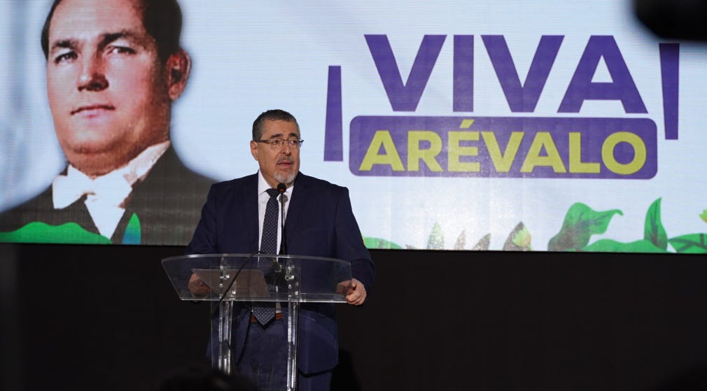 Bernardo Arévalo, hijo del expresidente Juan José Arévalo es candidato  presidencial | CRN Noticias