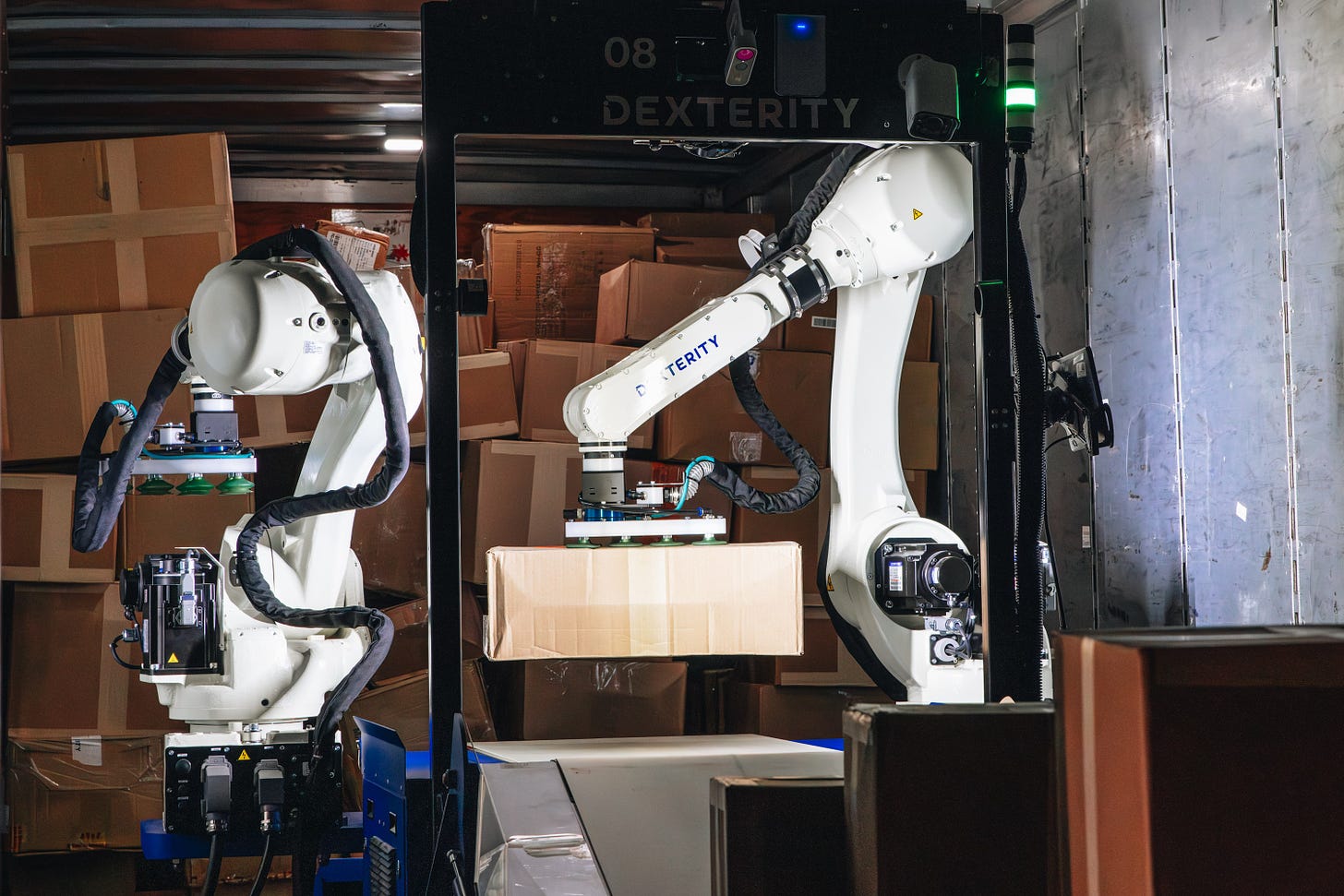 Dexterity AI and FedEx Unveil First-of-its-Kind Robotics Trailer Loading Technology