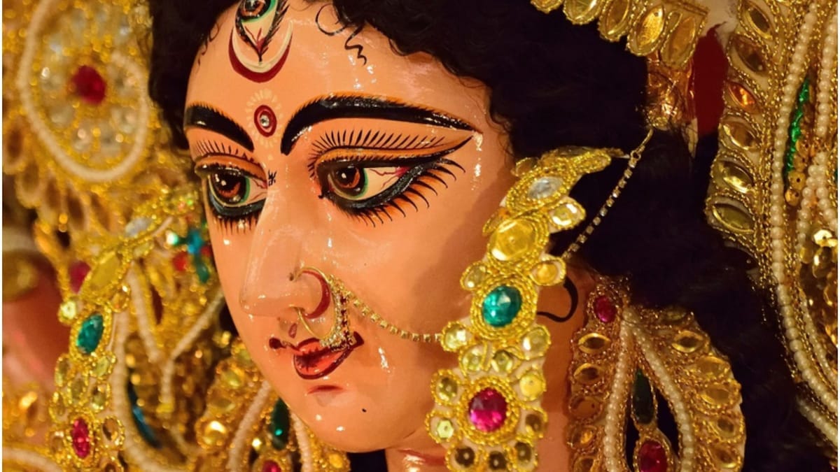 Durga Puja 2022: History and Significance of 10 Weapons of the Maa Durga -  News18