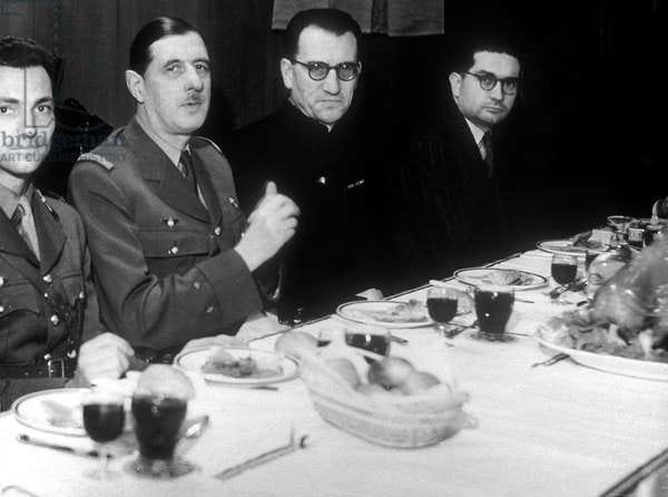 Image of Général Charles de Gaulle (2e depuis la gauche) à Londres