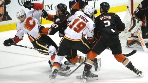 calgary flames beat anaheim ducks stanley cup playoffs 2015