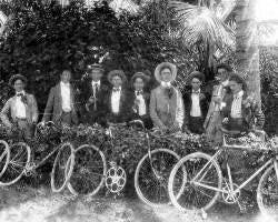 The Dirty Dozen at Royal Palm Hotel Garden in 1910.