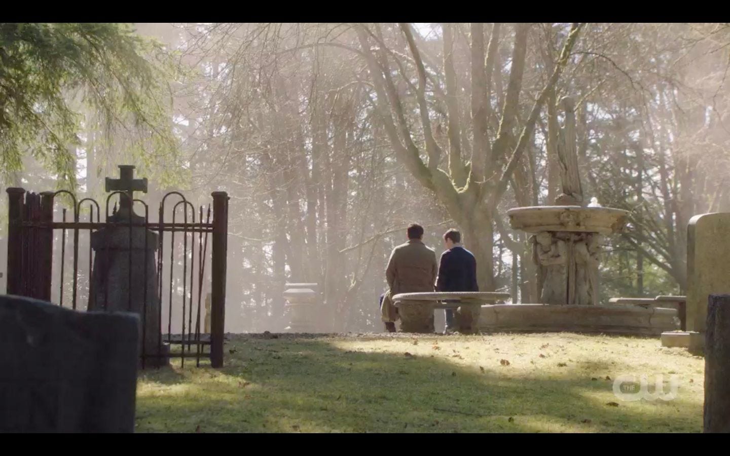 Jack with Castiel in cemetary waiting for Dean 14.20