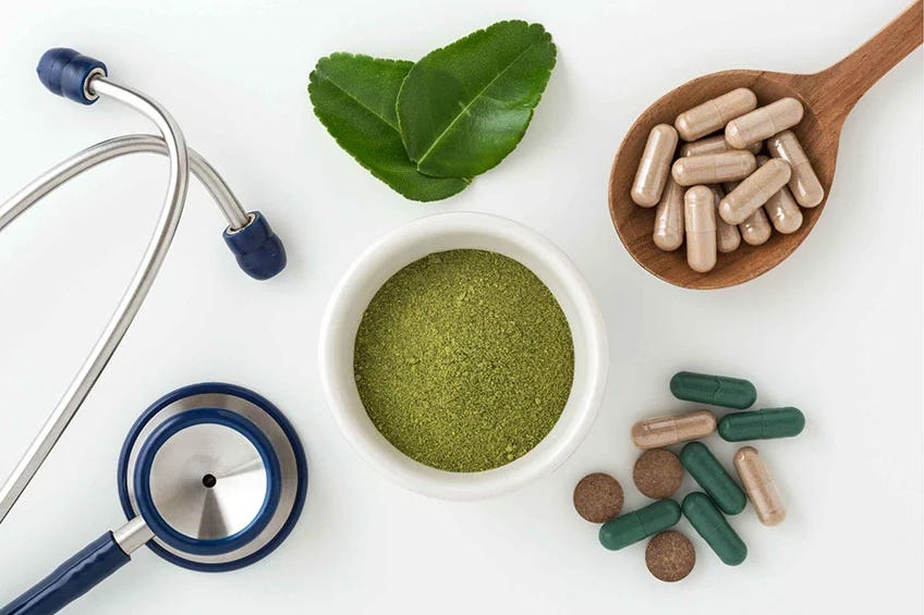 Traditional vs Modern Medicines: Which Is Best? | KnowlesWellness