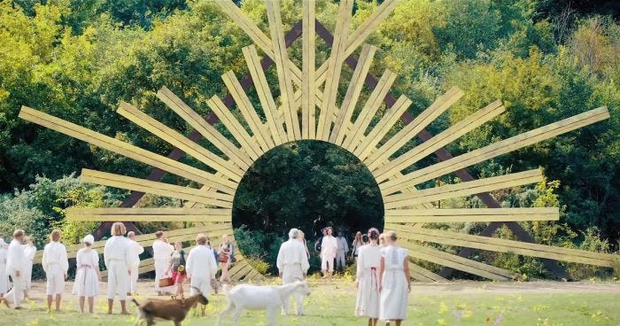 Midsommar: Folk Horror Trip of the Year – The Oak Tree Review
