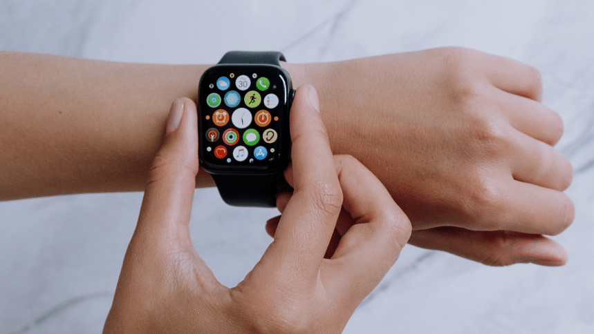 Apple Watch alerts save New Zealand woman from rare cancer | The Daily Star