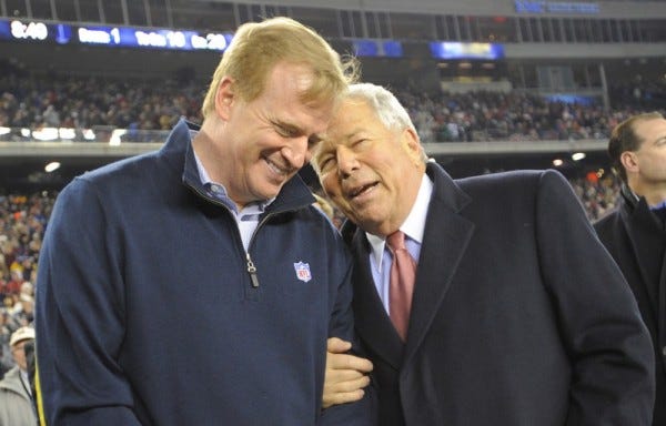 patriots owner robert kraft hanging on to roger goodell for deflategate 2015