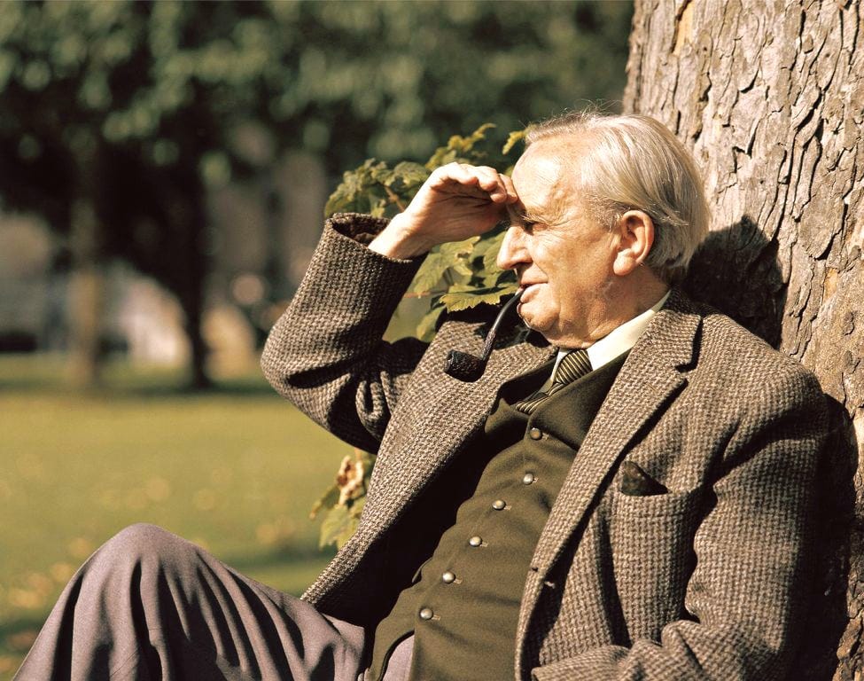 J.R.R. Tolkien, un creatore di mondi sorpreso dalla vita | il manifesto