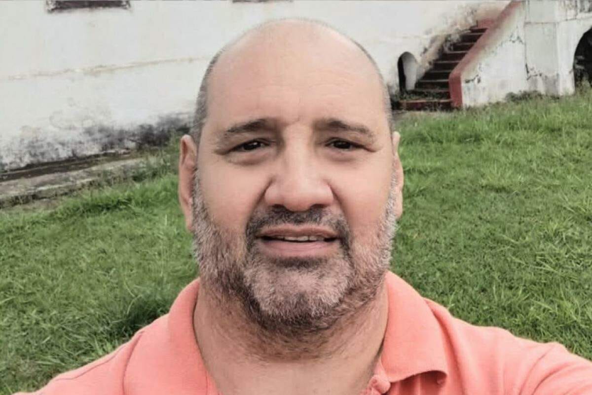 Hélio Citelli tinha 46 anos e disputava uma partida de futebol social com amigos.