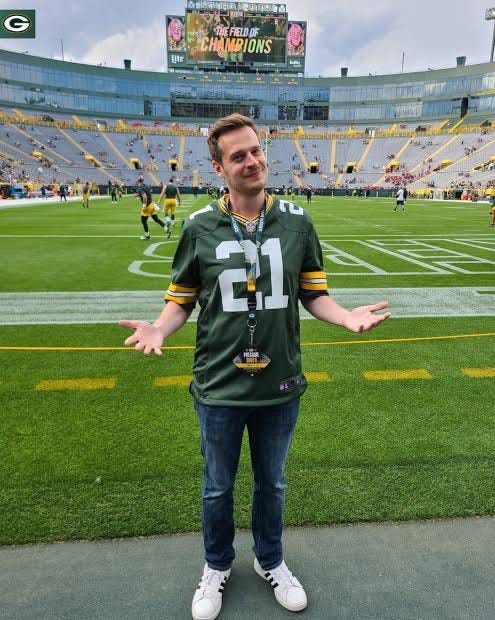 [Packers] We’re excited to announce #Packers fan Tom Grossi as our 2023  @NFL Fan of the Year nominee! : r/GreenBayPackers