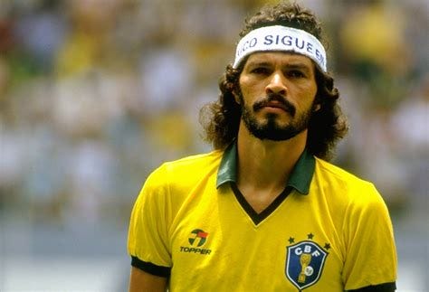 Sócrates, Brazil's footballing philosopher-activist ﻿ : New Frame