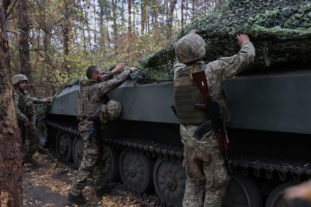 Возможно, это изображение 3 человека