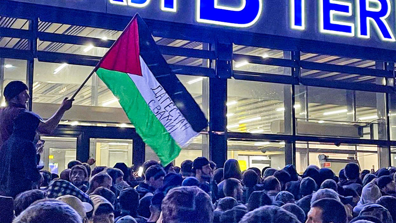 Dozens Arrested After Anti-Israeli Mob Storms Airport in Russia's Dagestan  - The Moscow Times