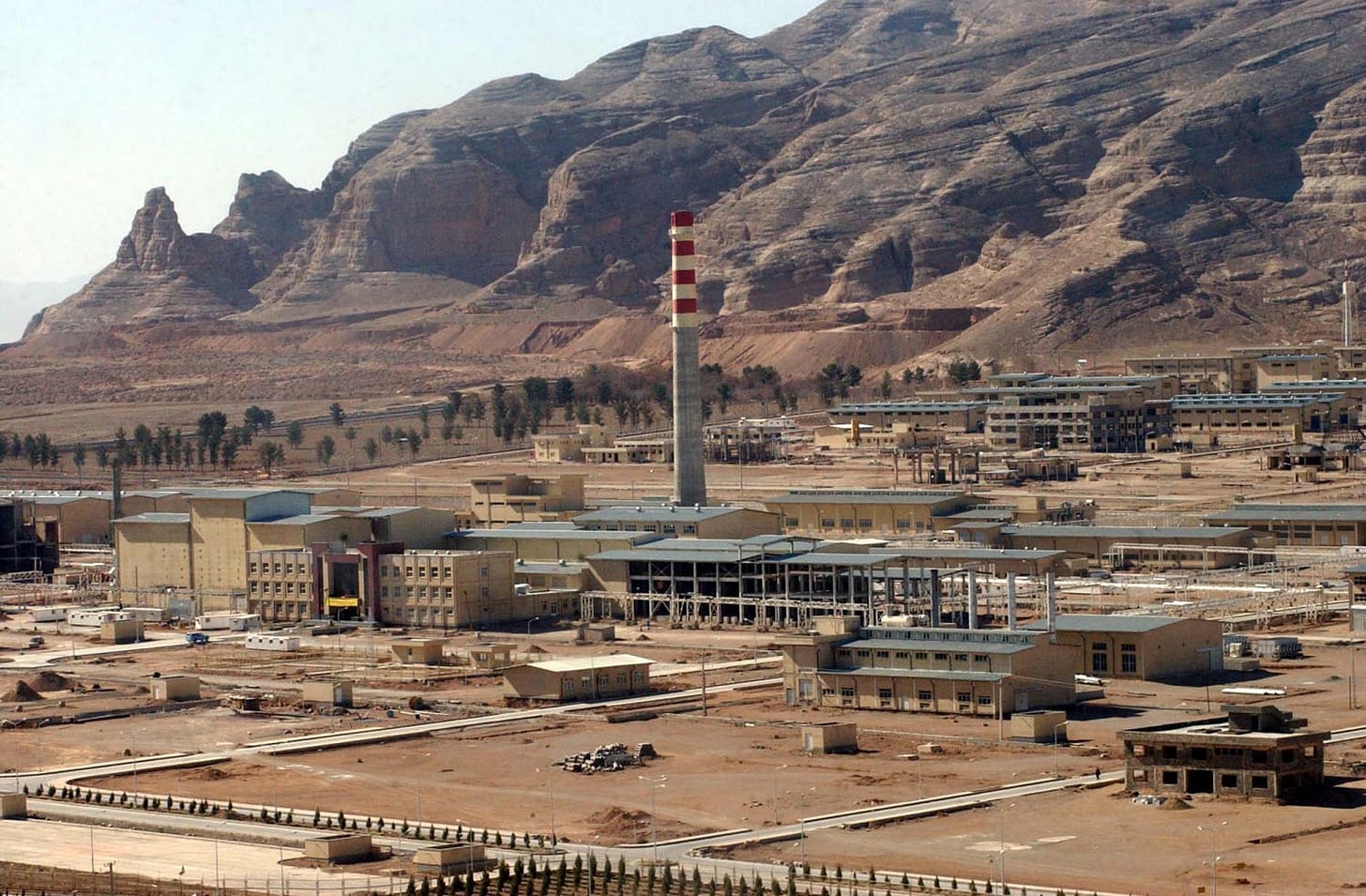 Satellite photos reportedly show construction at Iran nuclear site