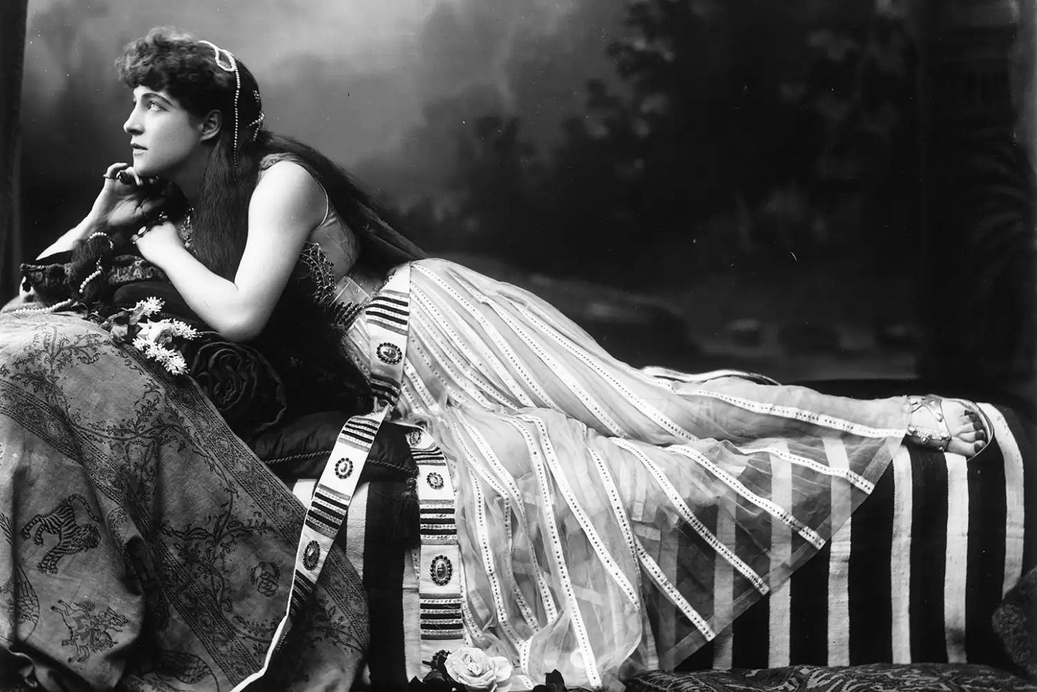 Lillie Langtry (Emilie Charlotte Le Breton) (1853 - 1929) in costume for her role as Cleopatra in 'Anthony and Cleopatra
