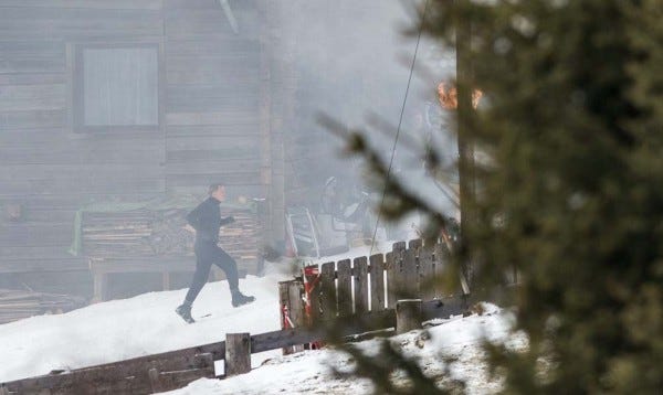 daniel craig running stunt for james bond spectre film 2015