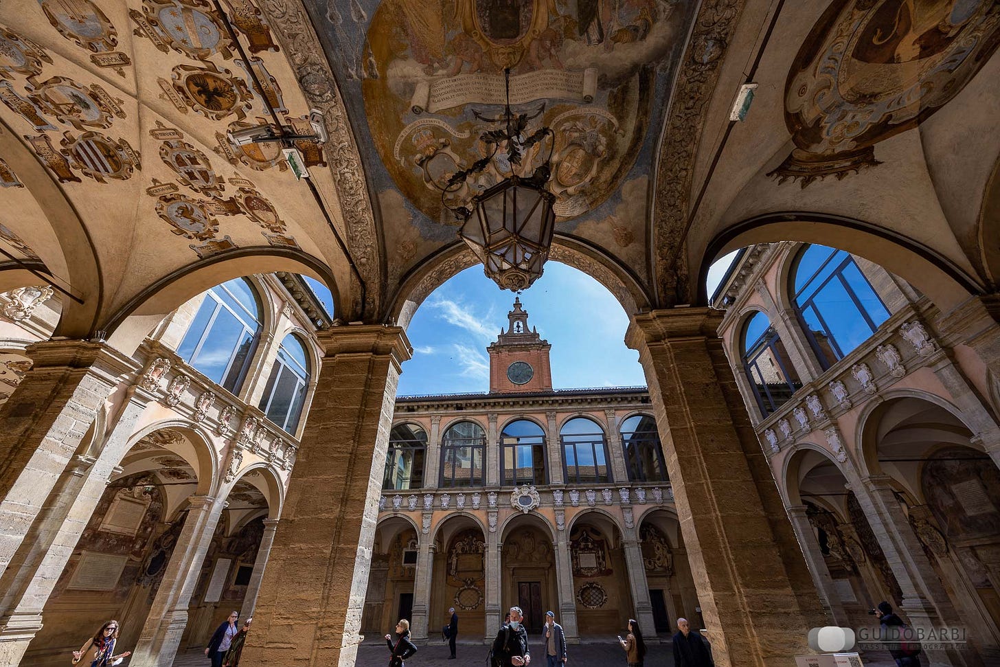 Il Palazzo dell'Archiginnasio, l'antica sede dell'Università a Bologna -  Guido Barbi