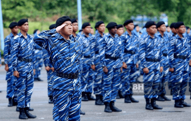 r/malaysia - This sub more often than not, is reporting heavily on the racial tension our beloved country is facing. But one thing comes to mind about national unity is Khidmat Negara. I, among the unlucky ones, never get the call for PLKN. So share me you best memories at PLKN.