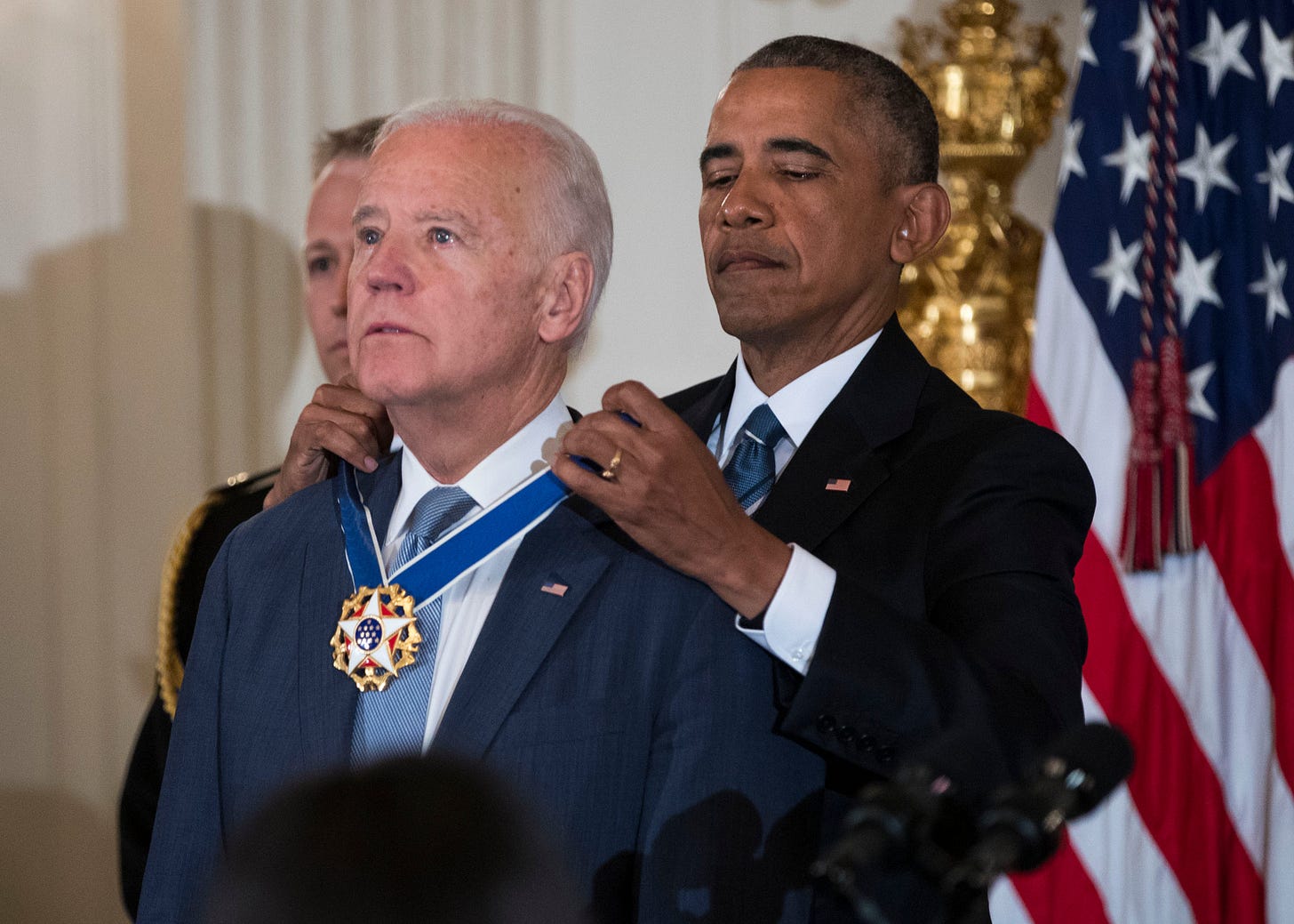 Obama Awards Biden Medal of Freedom