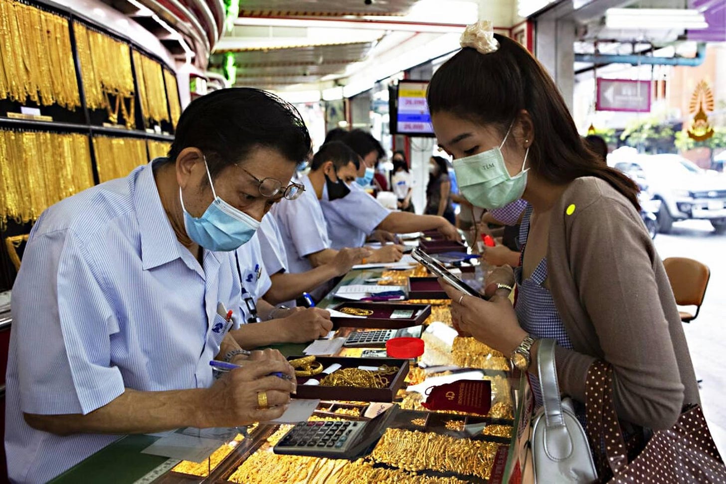 Asian consumer demand for gold seen staying strong this year | FMT