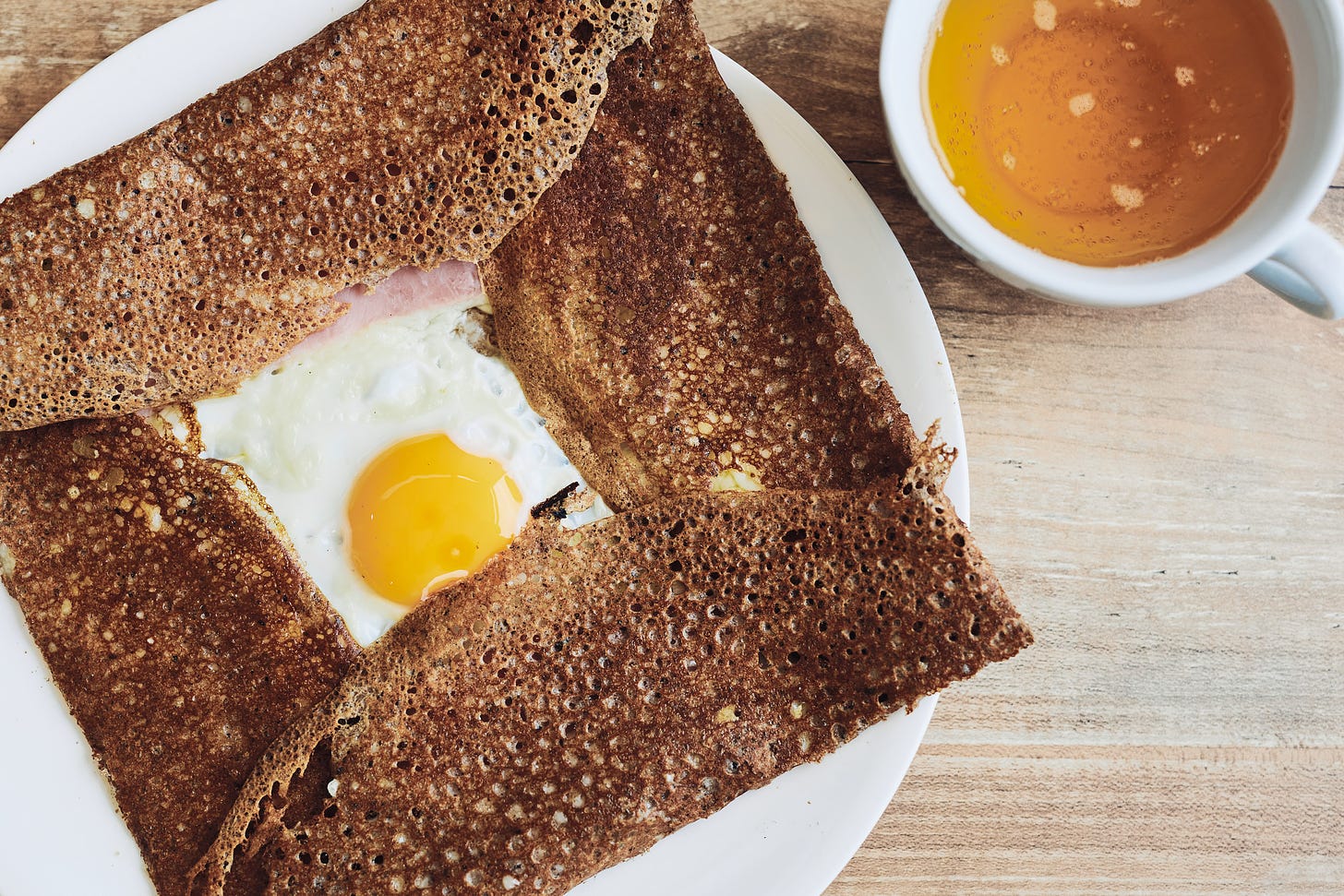 Quelle différence entre une crêpe et une galette bretonne ?