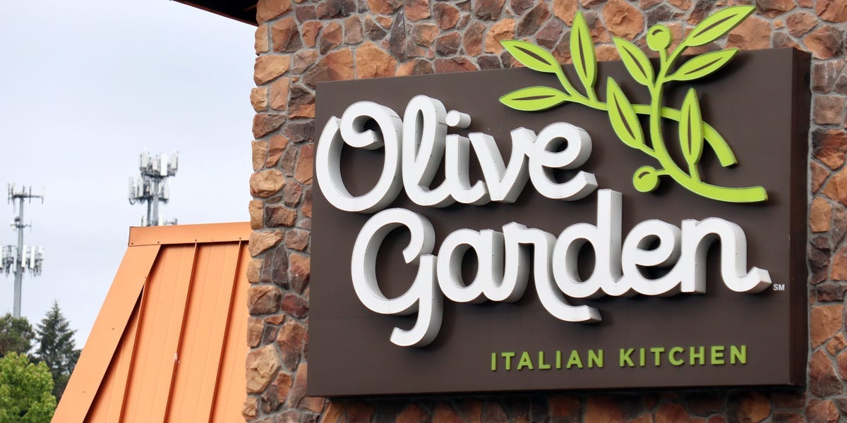 Rich and Poor Americans Mix Most at Chains Like Applebee's, Olive Garden