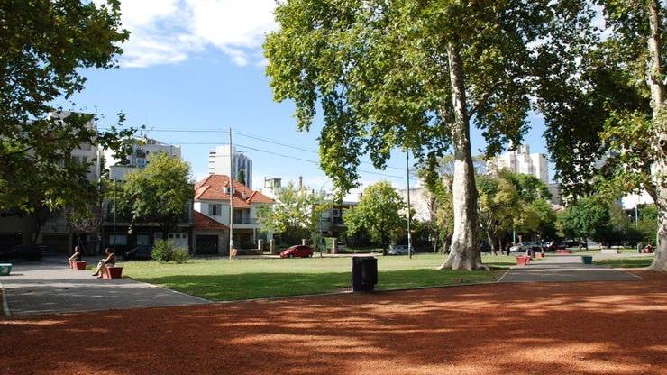 Xfa que vuelva el sol porque extrañamos las plazas