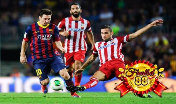 barcelona vs atletico madrid soccer men ball kick 2015 images