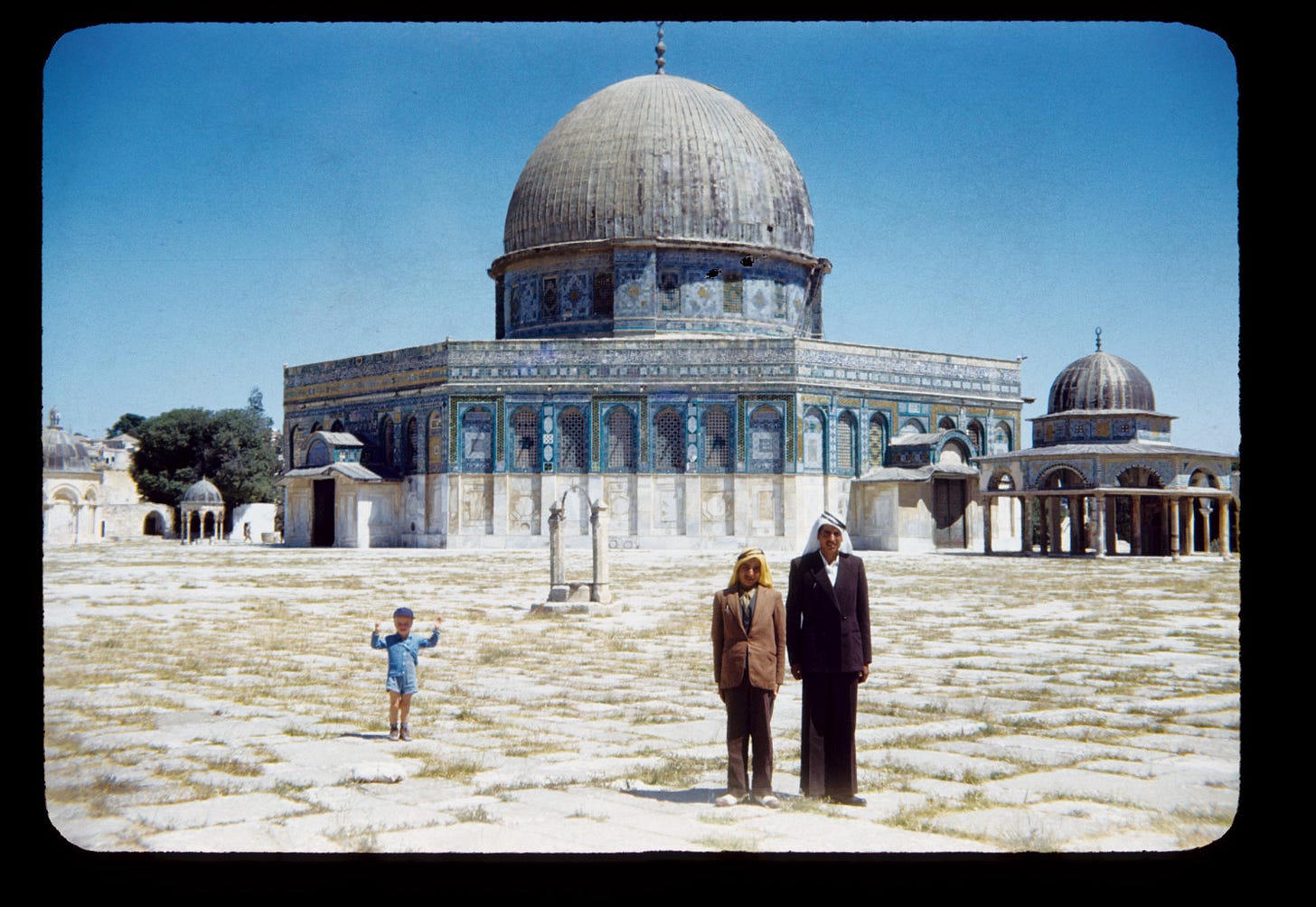 https://1.bp.blogspot.com/-h3He6UwDm5M/T-Dr6vOQokI/AAAAAAAAI-4/kQBjE2rsPGU/s1600/Dome_Of_The_Rock-10152.jpg
