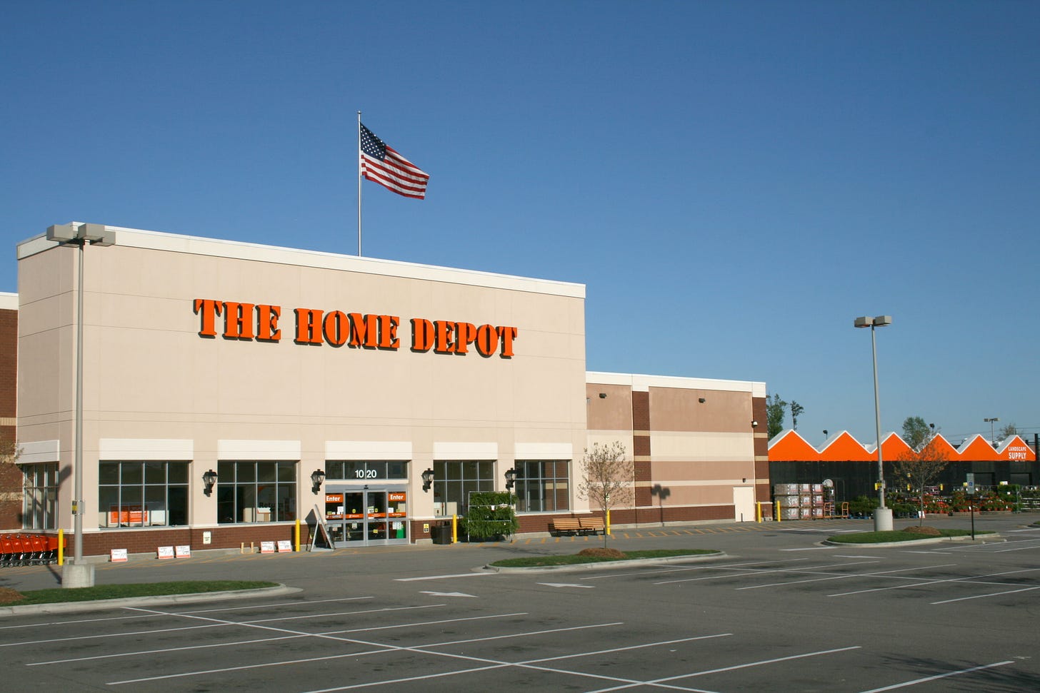 File:2009-04-12 The Home Depot in Knightdale.jpg - Wikipedia