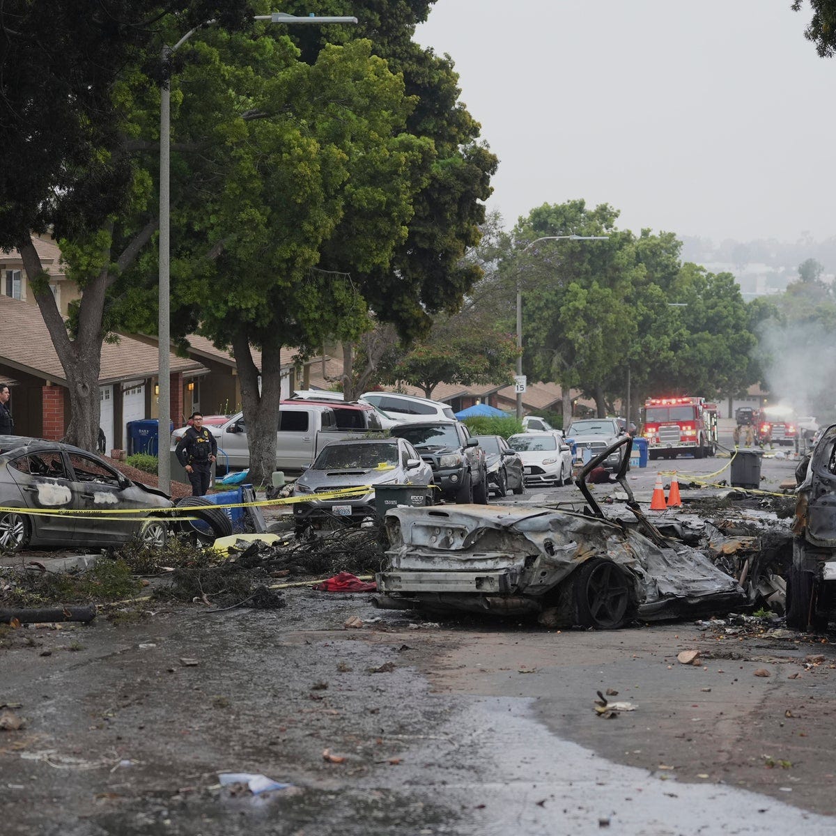 Small plane crashes into San Diego neighborhood as crews rush to find  survivors | The Independent