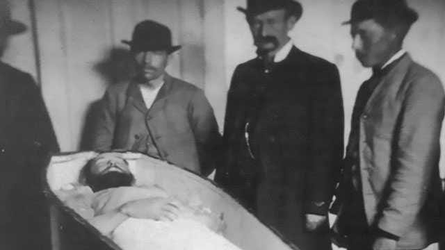 Photo of Jesse James in casket