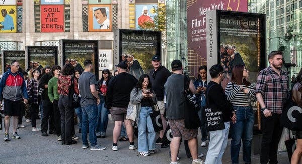 Waiting Hours for 3 Minutes in the Criterion Closet (Well, Van) - The New York Times Waiting Hours for 3 Minutes in the Criterion Closet (Well, Van) - The New York Times