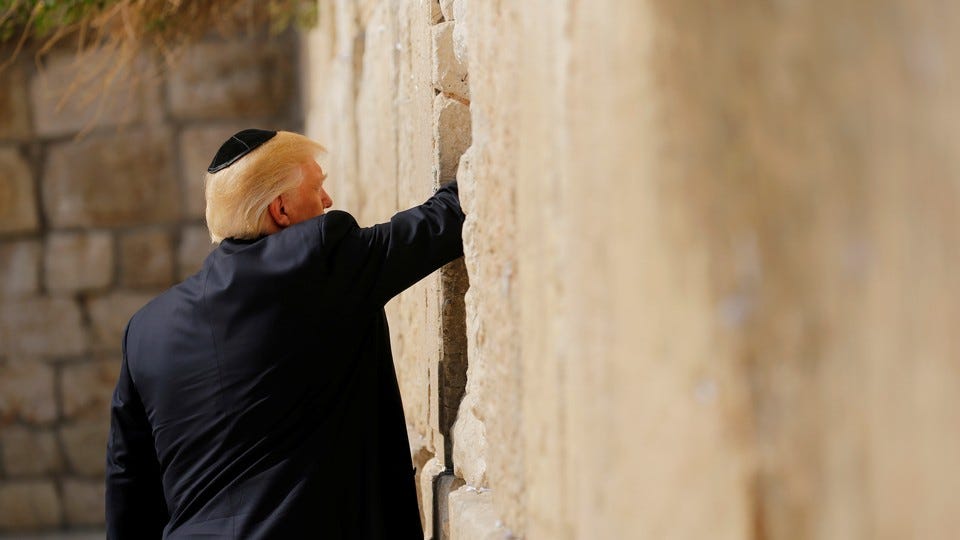 Trump leaves a note at the Western Wall in Jerusalem