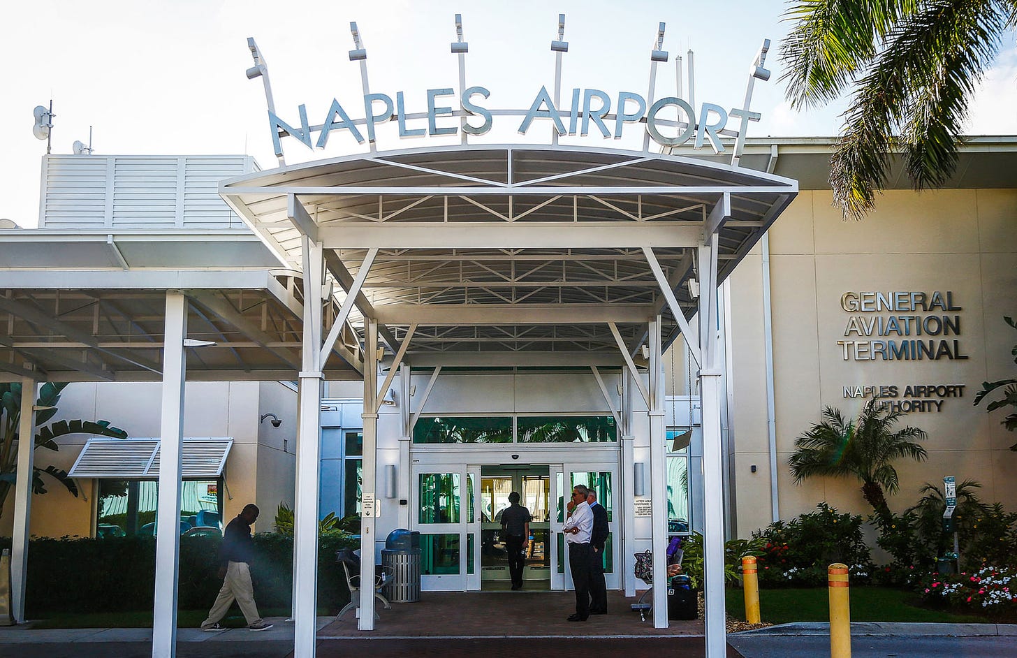 Airport - Naples Air Center