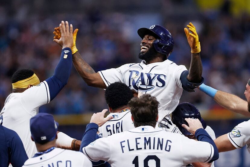 Randy Arozarena gets carried in arms after perfect walk-off hit against the  Guardians | Marca