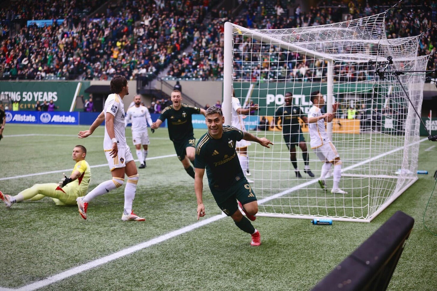 Felipe Mora scores his first goal of 2025, assisted by David da Costa
