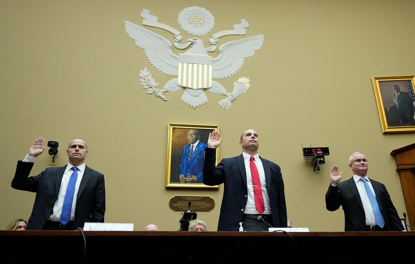 Witnesses swearing in at House Oversight Committee hearing, July 26 (Drew Angerer via Getty Images).