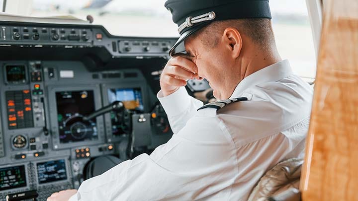 Pilots vulnerable after changes to long-term sick pay | Black Lion Insurance