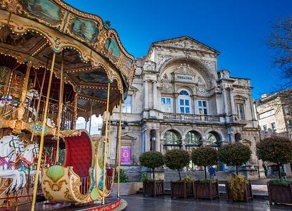 Place de l'Horloge (Avignon) - Provence - Arrivalguides.com