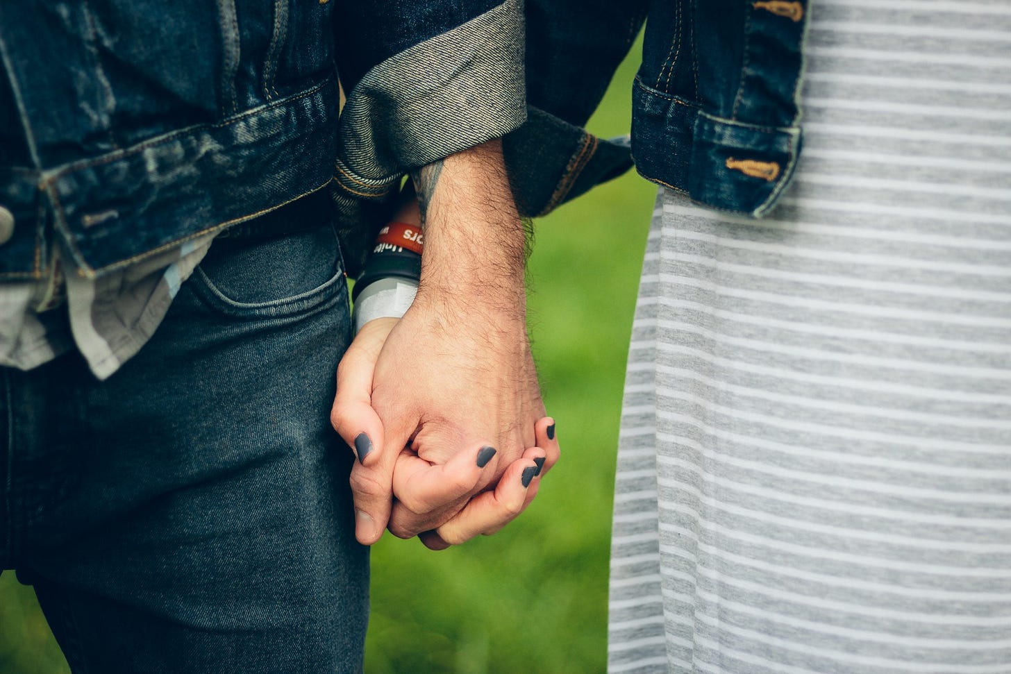 AandW_TTT_Holding Hands