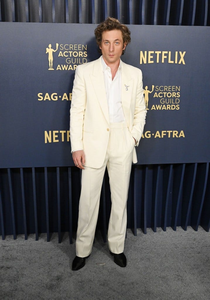 What SAG Awards 2024 Winners Wore: Jeremy Allen White Suits Up & More