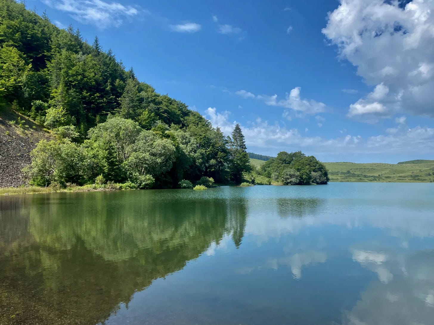 Lac de Montcineyre Lac de Montcineyre