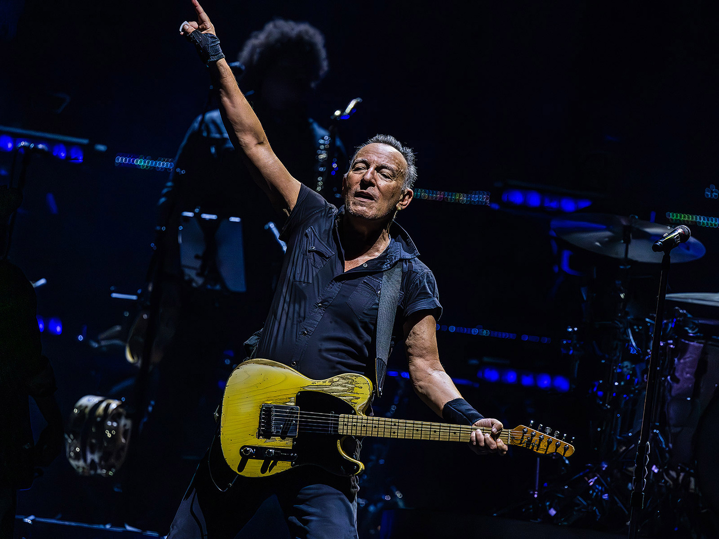 Bruce Springsteen wrapped up MetLife Stadium run with "Two Hearts," "Jersey  Girl" & lots more (pics, setlist)