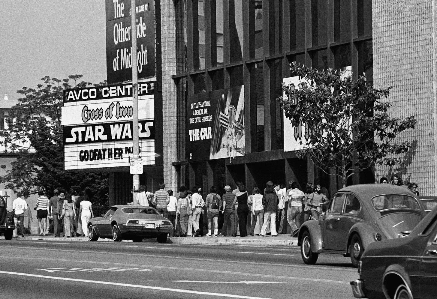 From the archives: 'Star Wars' opening creates epic lines - Newsday