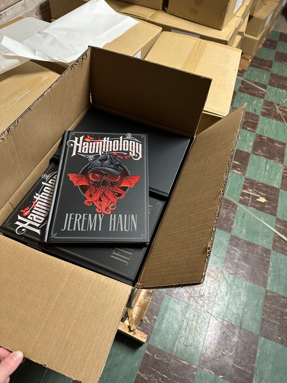 haunthoogy-fulfillment-warehouse-box-books
