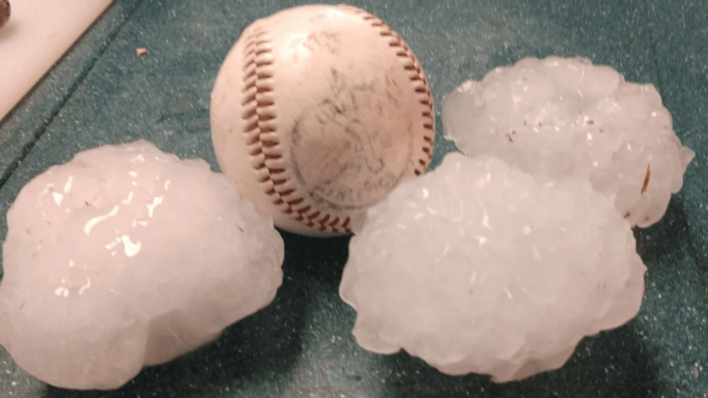Catastrophic hail causes damage in Davison area, community reacts | WEYI
