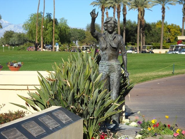 statue of Dinah Shore