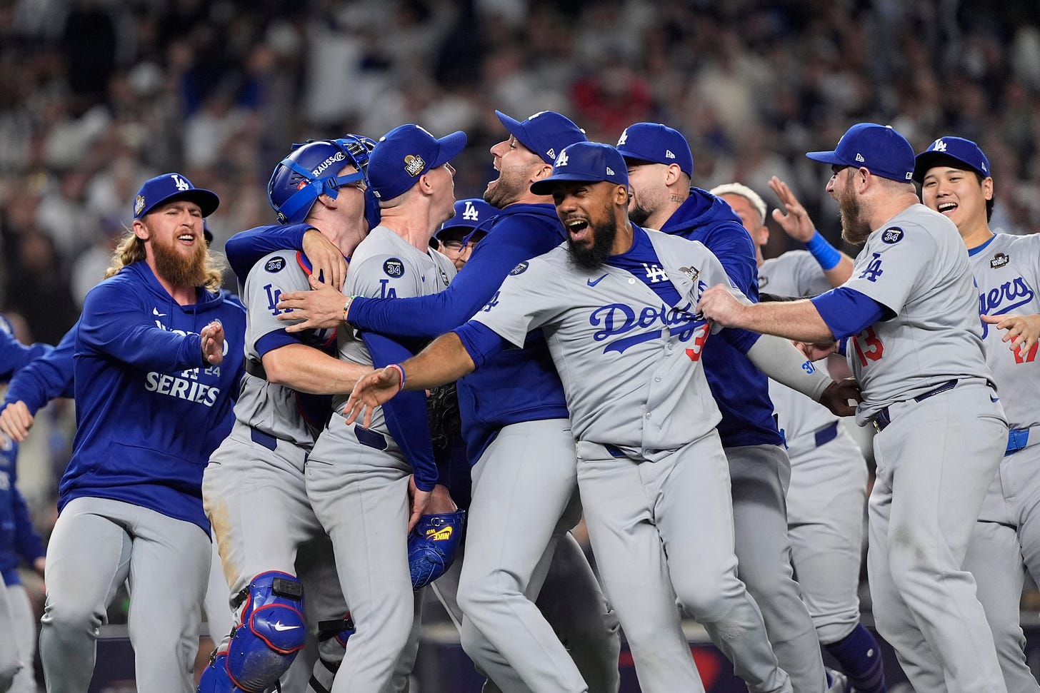 Los Angeles Dodgers win 2024 World Series, beating Yankees 7-6 in Game 5 |  KTLA