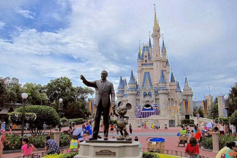Disney suspende trabajo a venezolanos con TPS Disney suspende trabajo a venezolanos con TPS